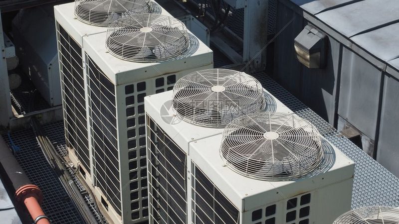螺杆式与离心式冷水机组：核心差异解析